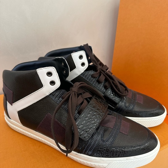 VERSACE Stylish Black High-Top Men\'s Sneakers NEW main image 0